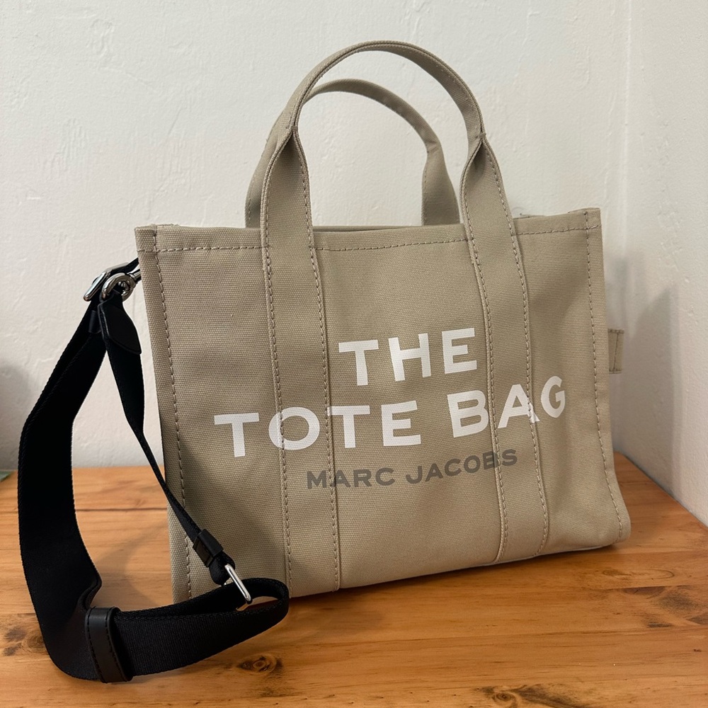 Marc Jacobs Canvas The Tote Bag
